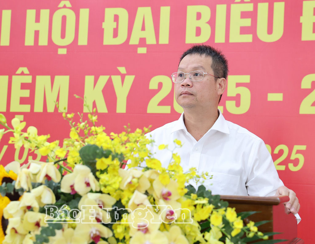 Đồng chí Nguyễn Mạnh Hùng, Phó Bí thư Tỉnh ủy, Chủ tịch Ủy ban MTTQ Việt Nam tỉnh phát biểu tại buổi họp báo.