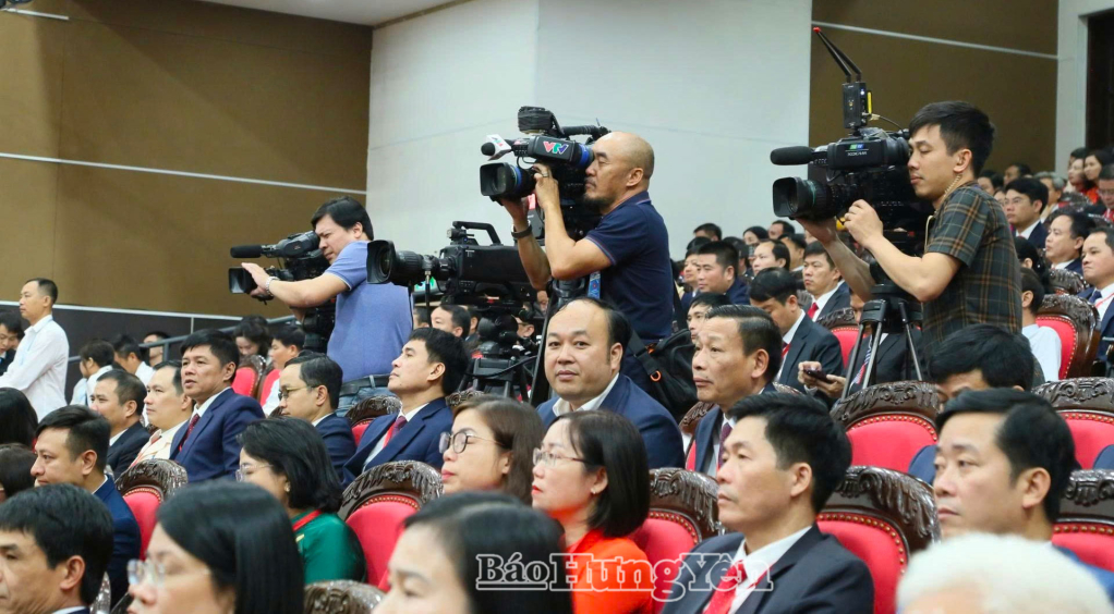 Các nhà báo tác nghiệp tại Đại hội.