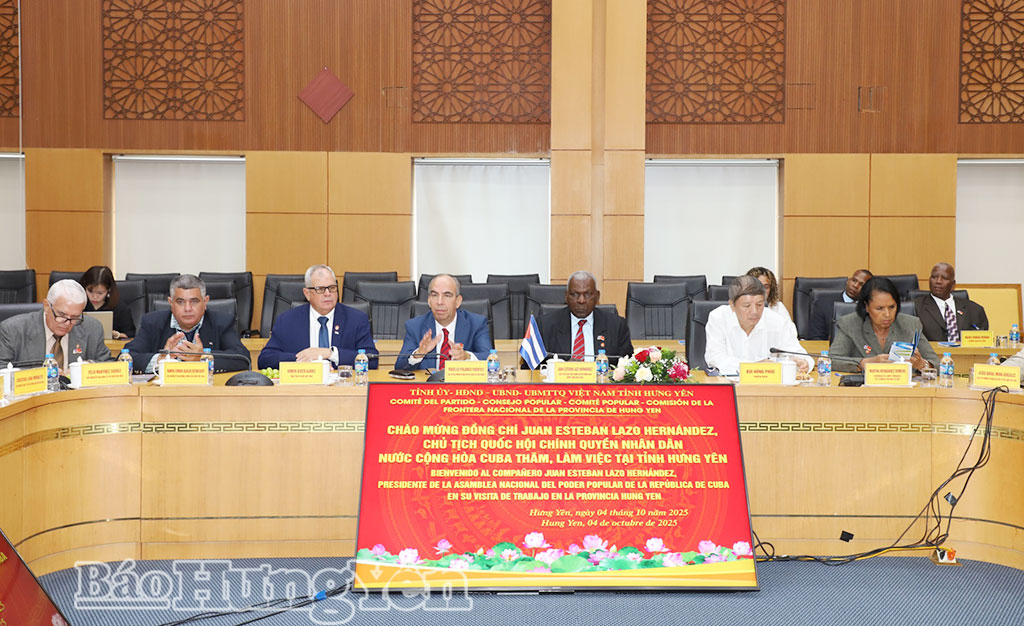 Chủ tịch Quốc hội Cuba Esteban Lazo Hernández cùng đoàn đại biểu cấp cao Quốc hội Cuba tại buổi làm việc.