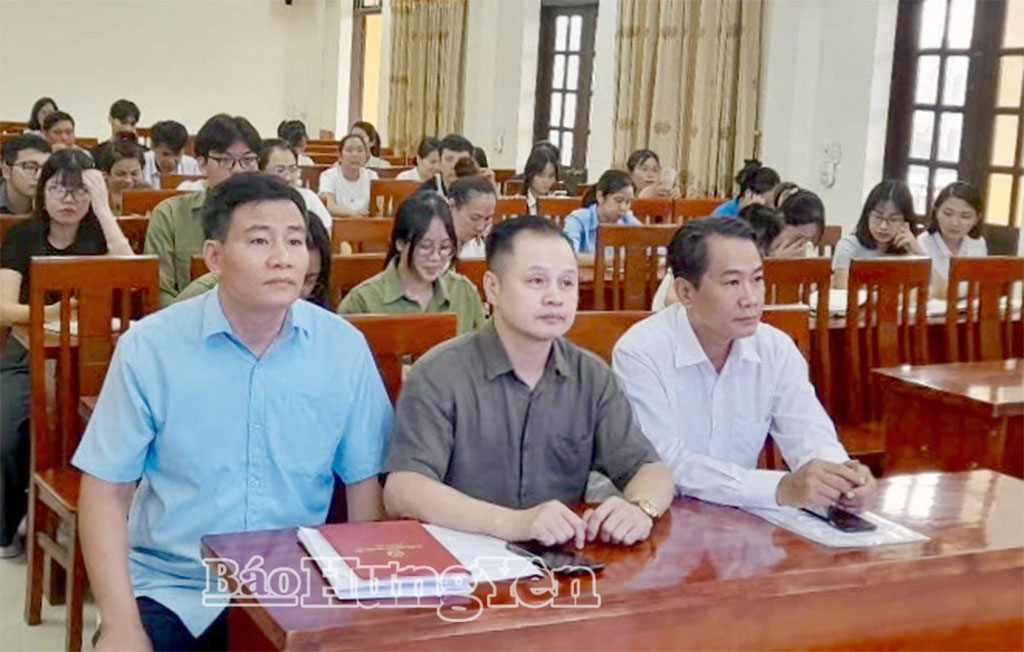 Các đại biểu dự lớp bồi dưỡng. 