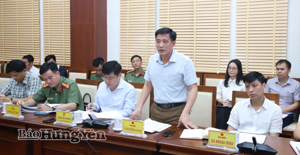 Lãnh đạo Sở Văn hoá, Thể thao và Du lịch phát biểu tại buổi làm việc.