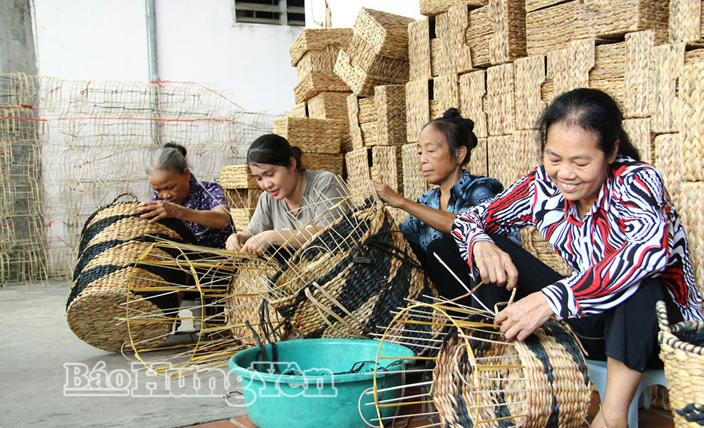Nghề phụ ở xã Nam Tiên Hưng nhưng lại cho thu nhập chính.