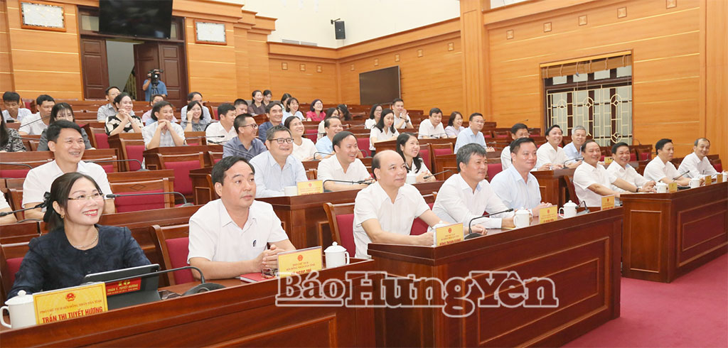 Các đại biểu dự hội nghị.