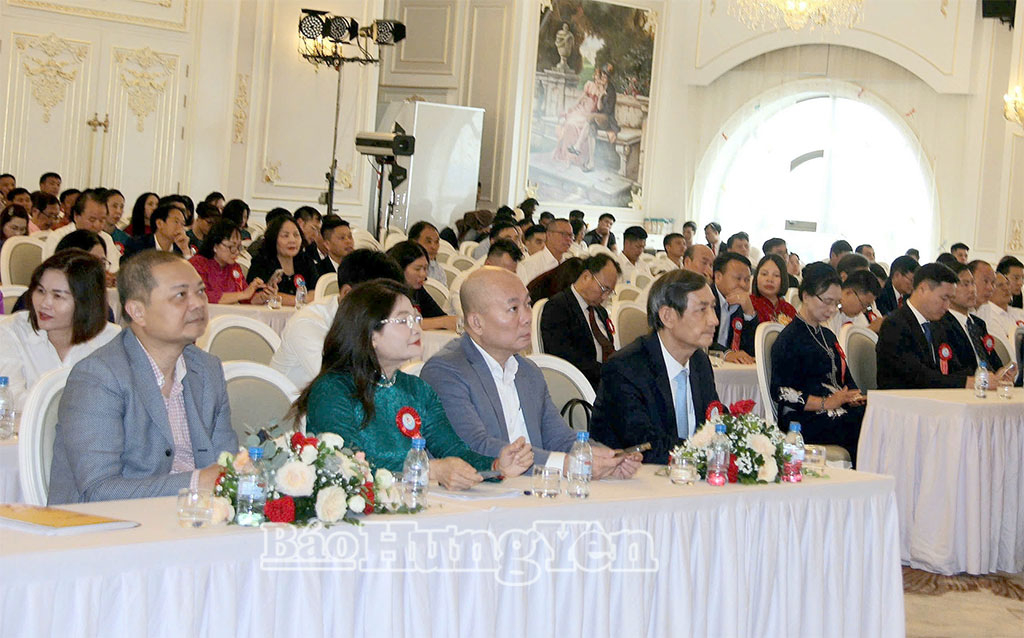 Các đại biểu dự hội nghị.