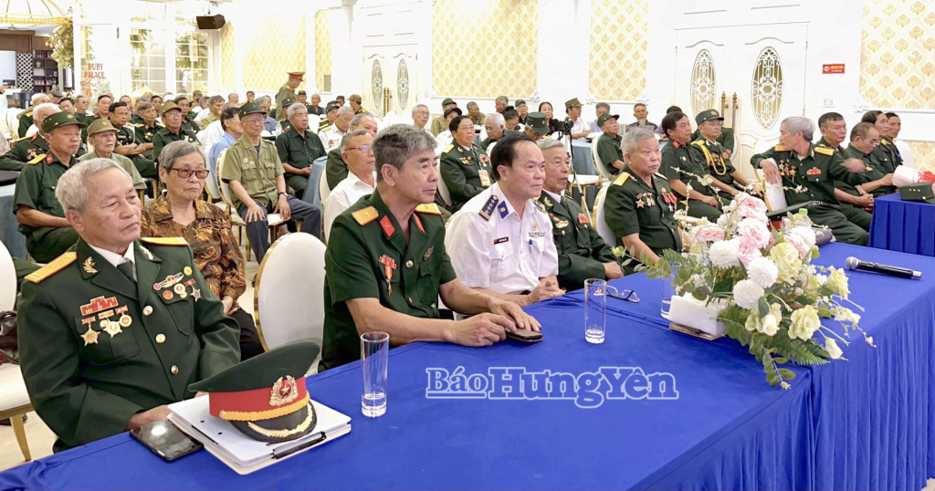 Hơn 120 cựu chiến binh đã về dự buổi gặp mặt truyền thống.
