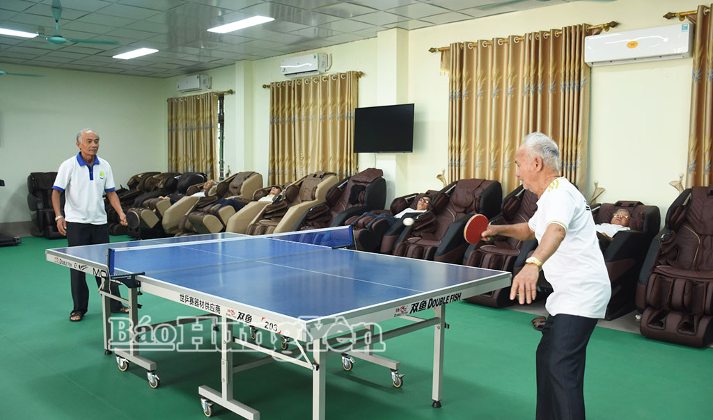 Tại Trung tâm điều dưỡng, chăm sóc người có công cơ sở 1 (phường Phố Hiến), người có công không chỉ được chăm sóc vật lý trị liệu mà còn tham gia nhiều hoạt động thể dục thể thao bổ ích.