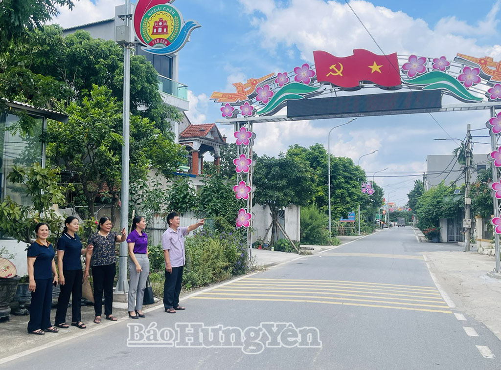 Tuyến đường thôn Thọ Bình (xã Triệu Việt Vương) sáng, xanh, sạch đẹp nhờ sự đóng góp của hội viên phụ nữ.