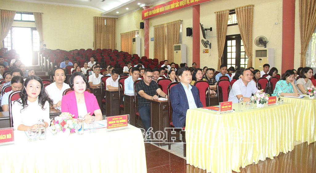 Đồng chí Trần Quốc Toản, Phó Bí thư Thường trực Tỉnh ủy dự lễ khai giảng lớp trung cấp lý luận chính trị hệ không tập trung.
