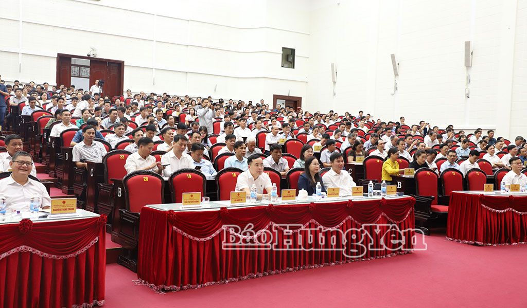Các đại biểu dự hội nghị.