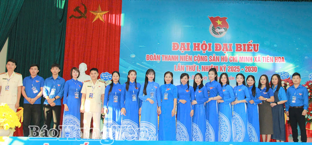 Ban Chấp hành Đoàn TNCS Hồ Chí Minh xã Tiên Hoa khóa I, nhiệm kỳ 2025 - 2030 ra mắt Đại hội.