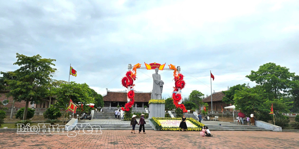 Khu lưu niệm Nhà bác học Lê Quý Đôn với tổng diện tích 19,7 ha tại xã Lê Quý Đôn, tỉnh Hưng Yên