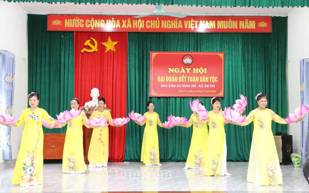 Một tiết mục văn nghệ tại Ngày hội.