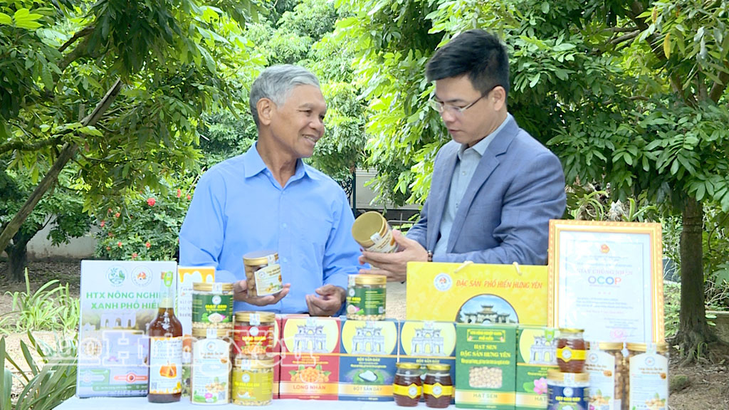 Các sản phẩm của Hợp tác xã Nông nghiệp xanh Phố Hiến (xã Tân Hưng) đều được đưa lên sàn thương mại điện tử giao dịch.