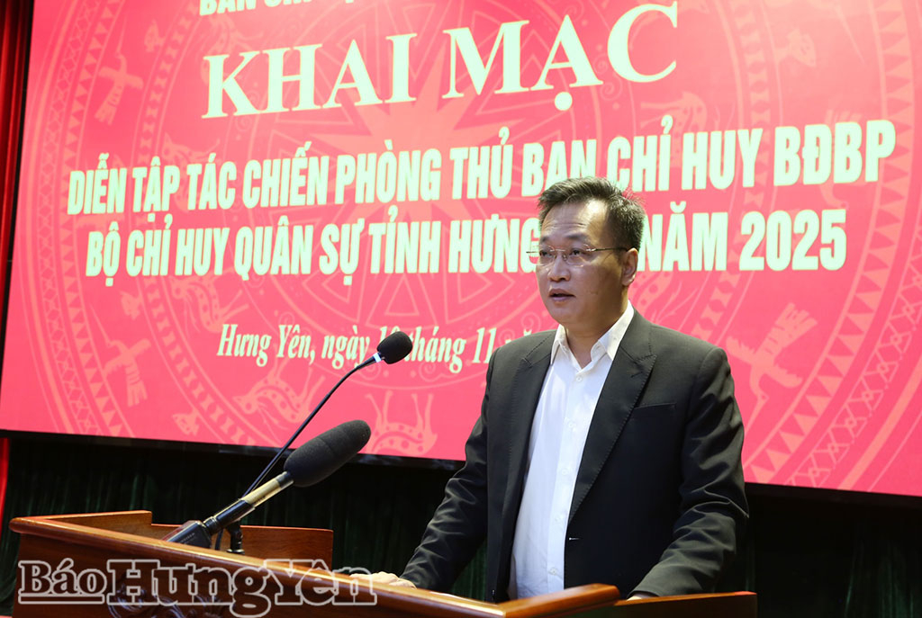 Đồng chí Nguyễn Hữu Nghĩa, Ủy viên Ban Chấp hành Trung ương Đảng, Bí thư Tỉnh ủy, Bí thư Đảng ủy quân sự tỉnh phát biểu chỉ đạo diễn tập.