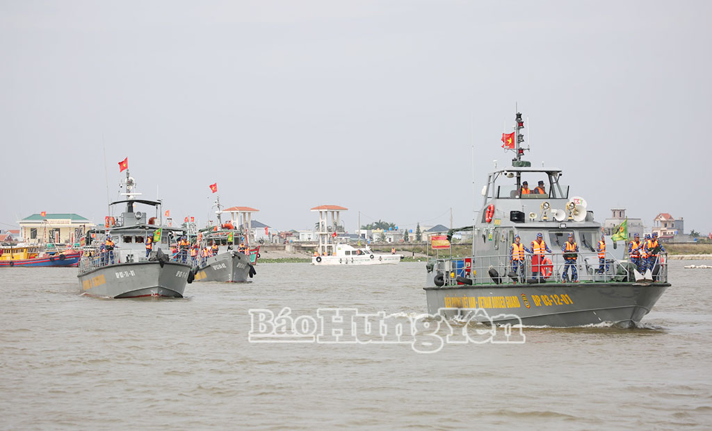 Lực lượng Bộ đội Biên phòng xuất kích thực hiện nhiệm vụ theo kịch bản diễn tập.