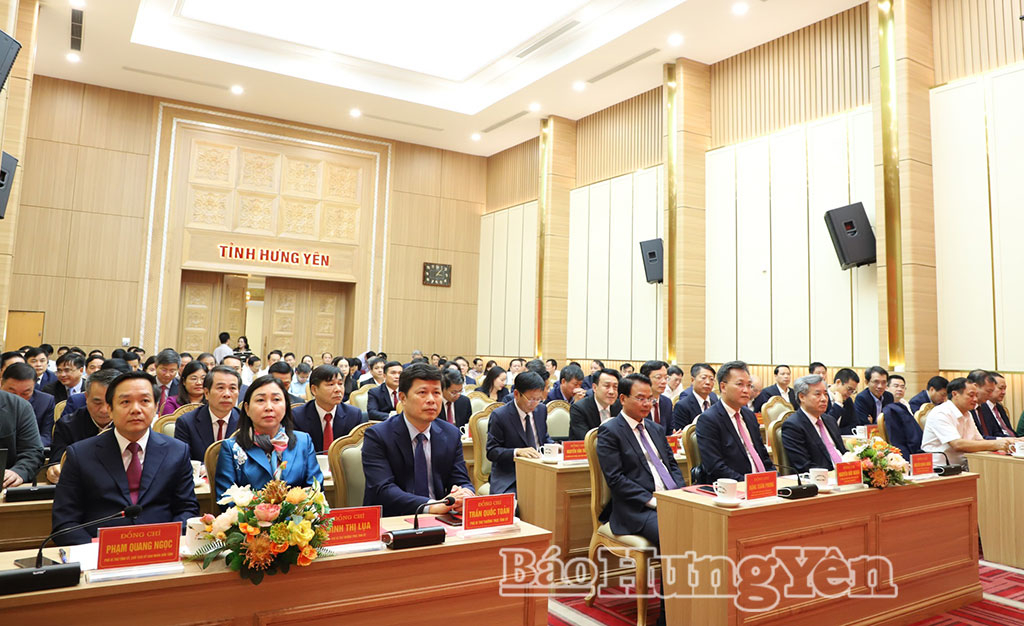 Các đại biểu dự hội nghị.