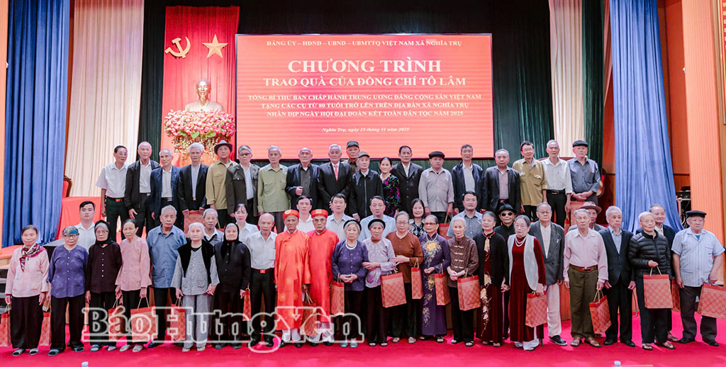 Xã Nghĩa Trụ trao quà của Tổng Bí thư Tô Lâm tặng trên 1.300 người cao tuổi ( từ 80 tuổi trở lên) trên địa bàn xã.