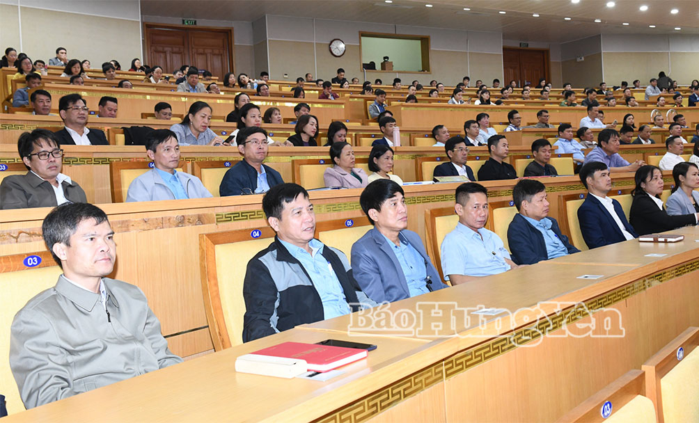 Các học viên tham gia lớp học.