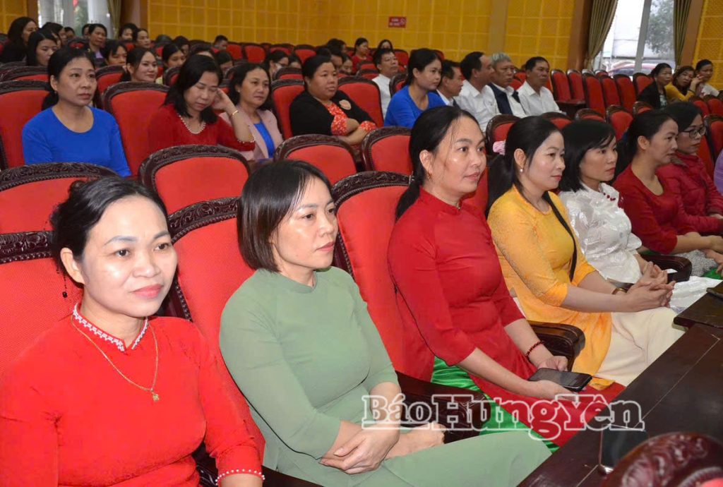 Đại biểu dự hội nghị.