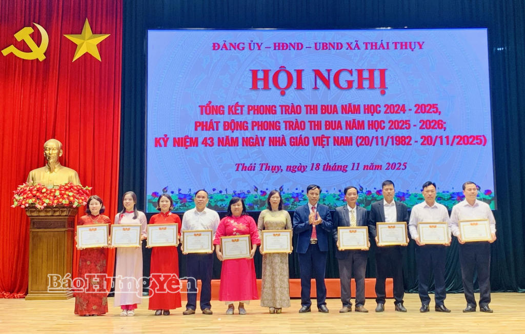 Cá nhân có thành tích xuất sắc, tiêu biểu được tặng danh hiệu “Chiến sĩ thi đua cấp tỉnh”.