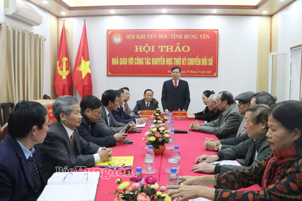 Các đại biểu dự hội thảo.