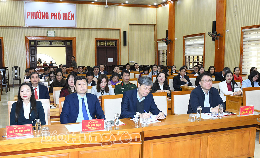 Các đại biểu dự hội nghị.