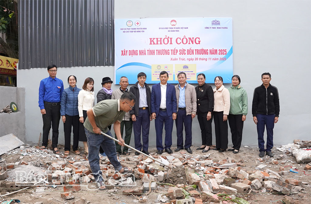 Khởi công xây dựng nhà tình thương “Tiếp sức đến trường” tặng em Nguyễn Huy Hoàng Long.