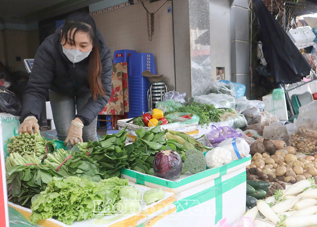 Hàng rau củ ở chợ Đầu (phường Phố Hiến) có rất ít loại rau.
