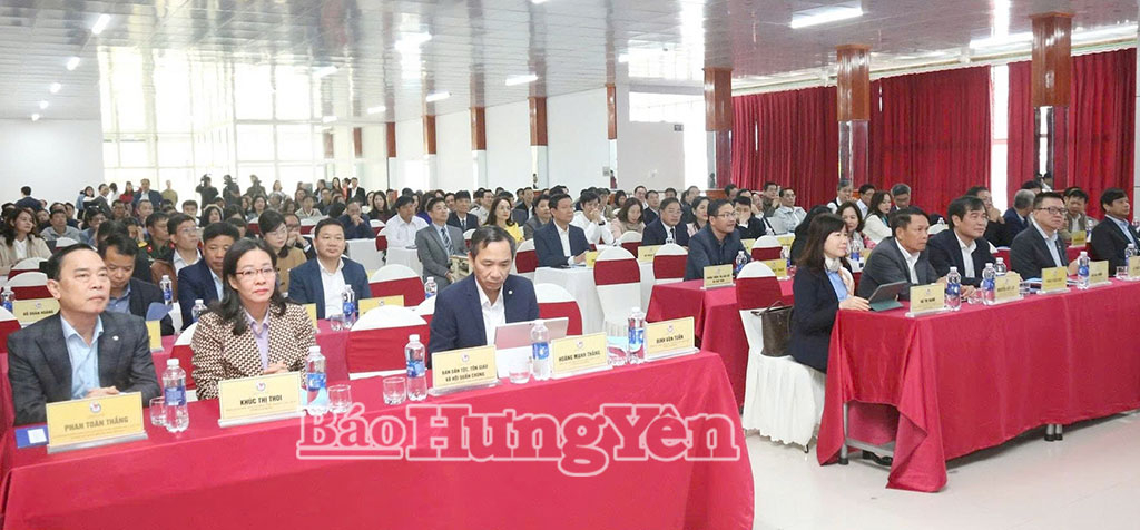 Toàn cảnh hội nghị.