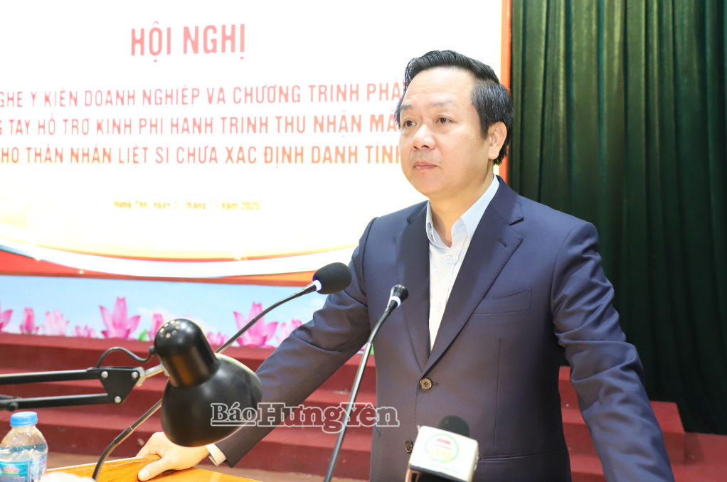 Đồng chí Phó Bí thư Tỉnh ủyChủ tịch UBND tỉnh Phạm Quang Ngọc phát biểu tại hội nghị.