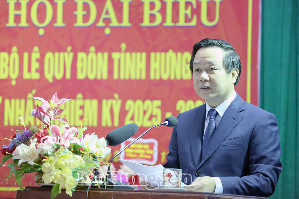 Đồng chí Phạm Quang Ngọc, Phó Bí thư Tỉnh ủy, Chủ tịch UBND tỉnh phát biểu tại Đại hội.