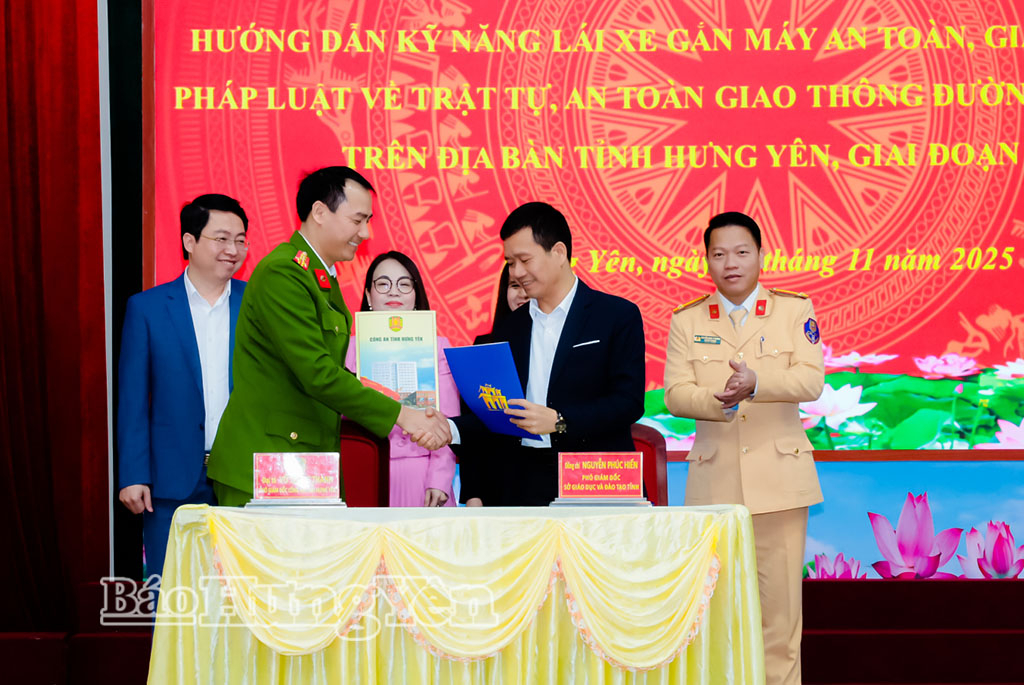 Công an tỉnh, Sở Giáo dục và Đào tạo ký kết phối hợp giáo dục kiến thức pháp luật về trật tự ATGT đường bộ cho học sinh giai đoạn 2025 - 2028.