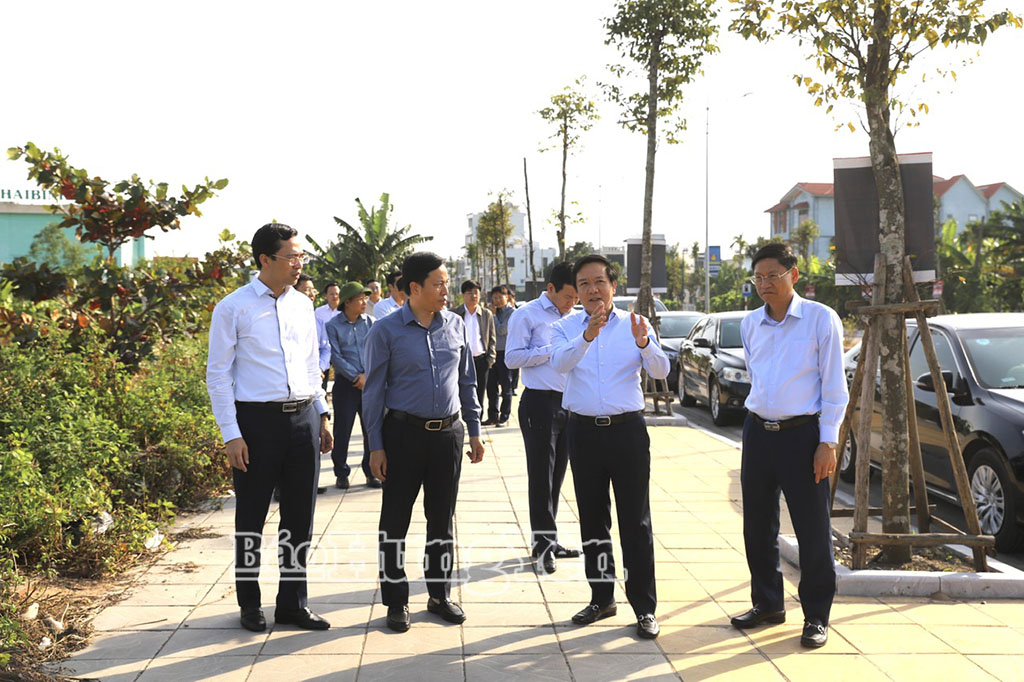 Chủ tịch UBND tỉnh Phạm Quang Ngọc kiểm tra khu vực dự kiến quy hoạch Trường Đại học Y Dược Thái Bình (phường Trần Lãm).