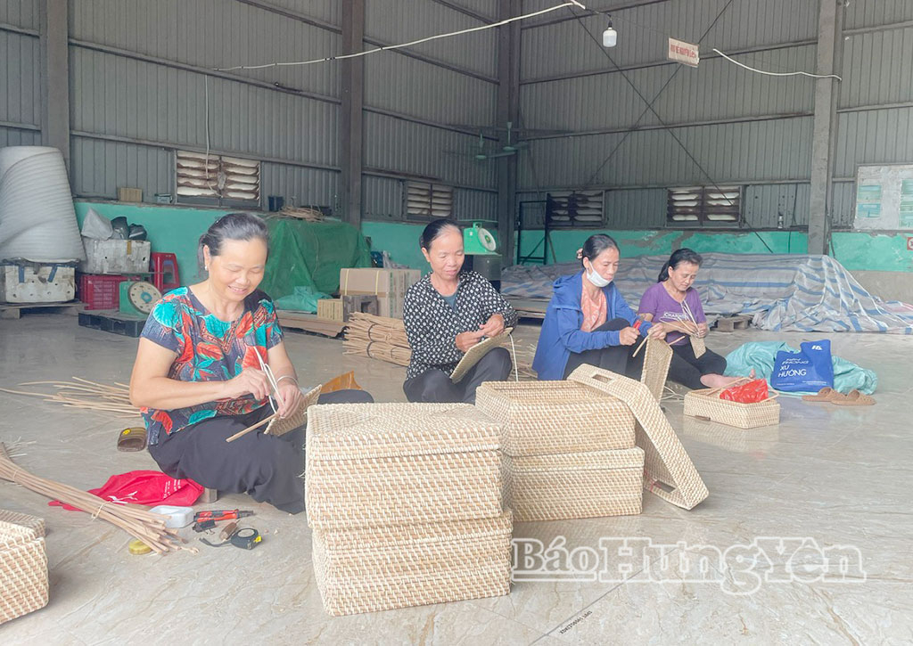 HTX mây tre xuất khẩu Liên Khê tạo việc làm cho nhiều lao động tại địa phương.
