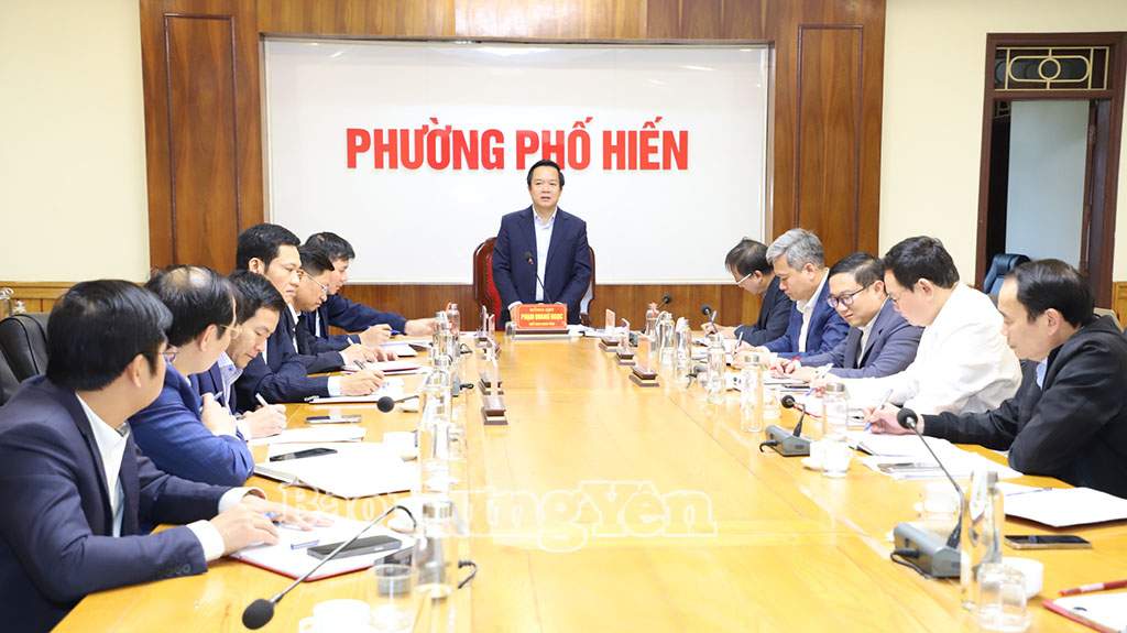 Đồng chí Phạm Quang Ngọc, Phó Bí thư Tỉnh ủy, Chủ tịch UBND tỉnh chủ trì buổi làm việc.
