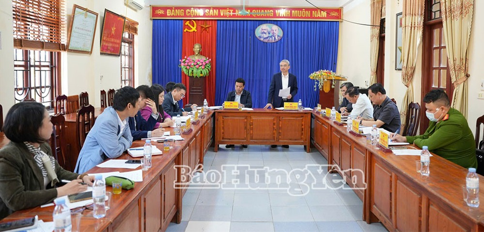 Đồng chí Phạm Đồng Thụy, Ủy viên Ban Thường vụ Tỉnh ủy, Giám đốc Sở Giáo dục và Đào tạo phát biểu tại buổi làm việc.