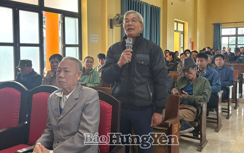 Ông Phạm Thế Thành, ở thôn Tân Trường, ý kiến về vấn đề vệ sinh môi trường.