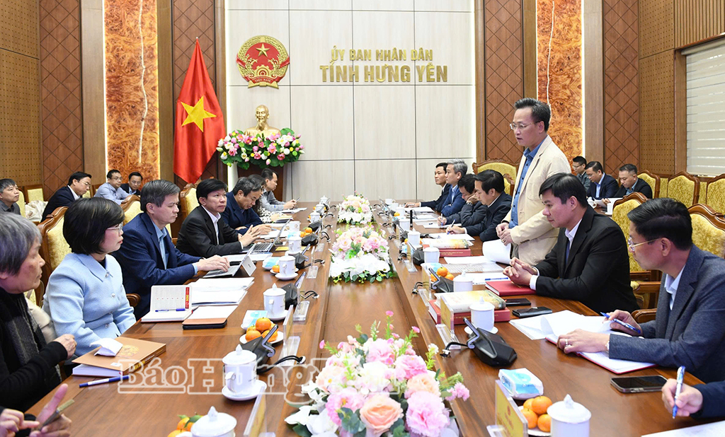 Các đại biểu tại buổi làm việc cùng đoàn khảo sát.