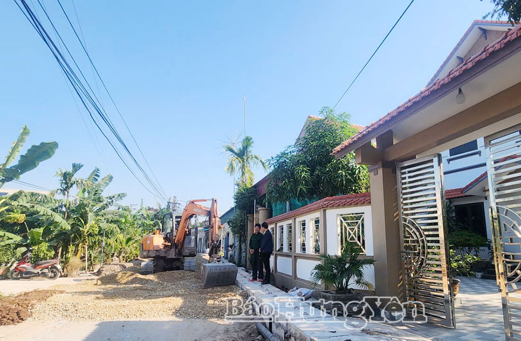 Người dân phường Trà Lý tự nguyện hiến đất, phá dỡ tường bao, cổng dậu để mở rộng đường giao thông.