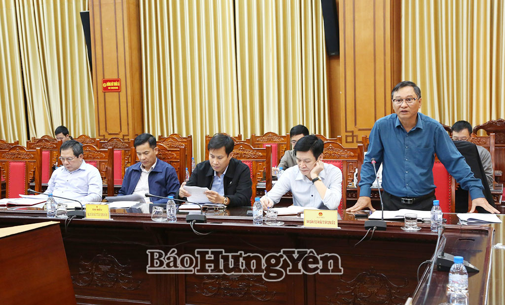 Đại diện lãnh đạo Ban Quản lý dự án đầu tư xây dựng số 2 báo cáo kết quả thực hiện nhiệm vụ.