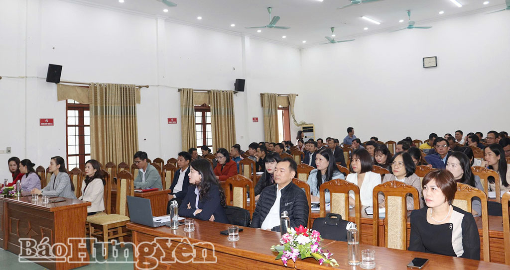 Các học viên tham dự lớp bồi dưỡng nghiệp vụ.