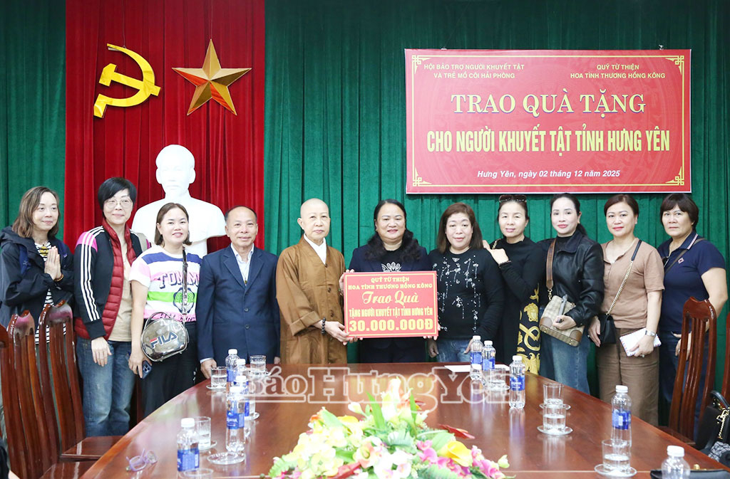 Hội Bảo trợ người khuyết tật và Bảo vệ quyền trẻ em tỉnh Hưng Yên tiếp nhận hỗ trợ người khuyết tật từ Quỹ từ thiện Hoa tình thương Hồng Kông (Trung Quốc).