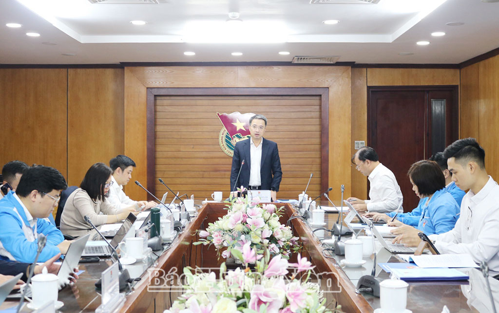 Đồng chí Nguyễn Tường Lâm, Bí thư Trung ương Đoàn TNCS Hồ Chí Minh, Chủ tịch Trung ương Hội Liên hiệp Thanh niên Việt Nam phát biểu tại hội nghị.