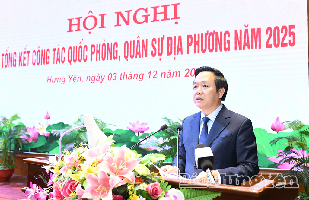 Đồng chí Phạm Quang Ngọc, Phó Bí thư Tỉnh ủy, Chủ tịch UBND tỉnh phát biểu tại hội nghị.