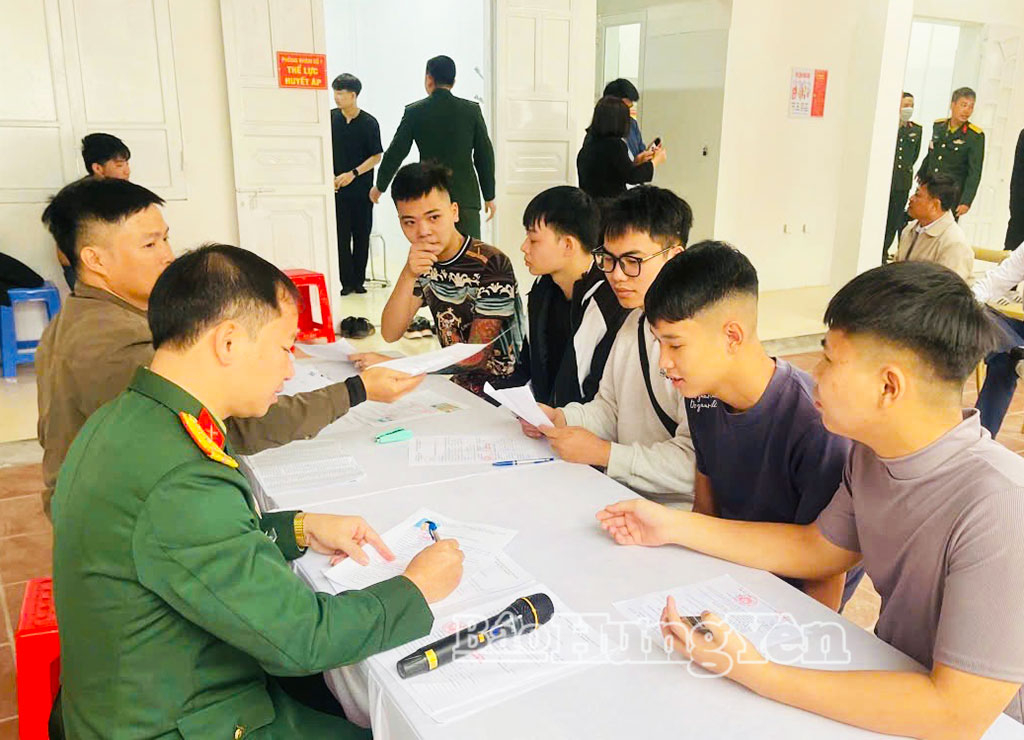 Thanh niên xã Thần Khê tích cực tham gia khám tuyển sức khỏe nghĩa vụ quân sự năm 2026.