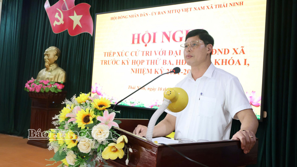 Lãnh đạo xã Thái Ninh phát biểu tại hội nghị.