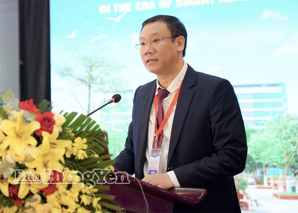 Lãnh đạo Bệnh viện Đa khoa Thái Bình phát biểu tại hội thảo.