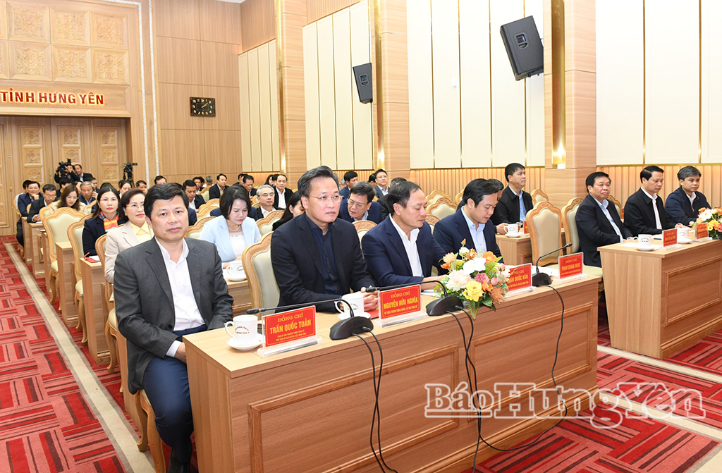 Các đại biểu dự hội nghị.