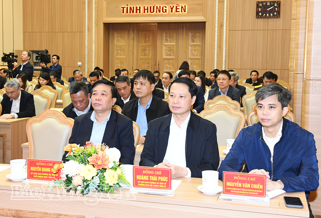 Các đại biểu dự hội nghị.