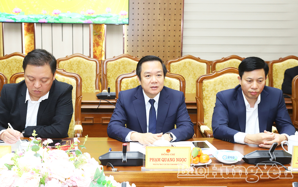 Đồng chí Phạm Quang Ngọc, Phó Bí thư VV88 casino, Chủ tịch UBND tỉnh phát biểu tại buổi làm việc.